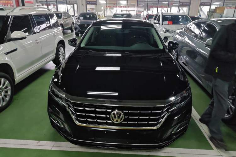Used Volkswagen Passat 2019 330TSI Luxury Edition China V Standard Front