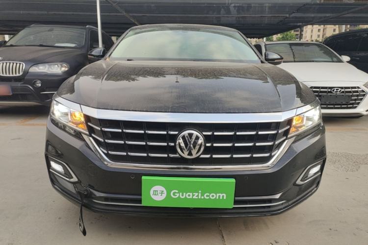 Used Volkswagen Passat 2019 330TSI Elite Edition China VI Front
