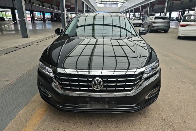 Used Volkswagen Passat 2019 330TSI Elite Edition China VI Front