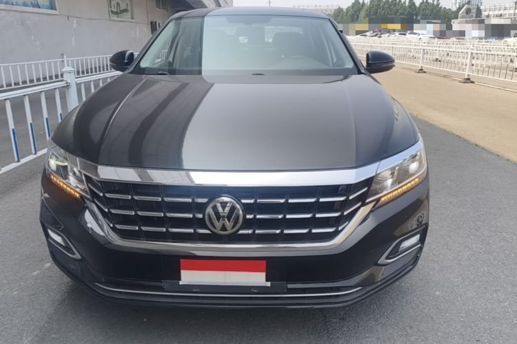 Used Volkswagen Passat 2019 330TSI Luxury Edition China VI Standard Front