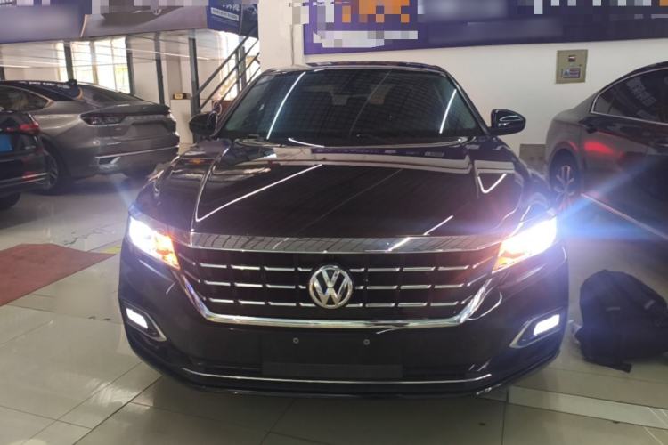 Used Volkswagen Passat 2019 330TSI Elite Edition China VI Front