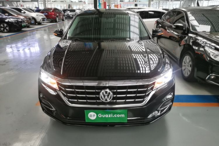 Used Volkswagen Passat 2019 280TSI Business Edition China VI Front