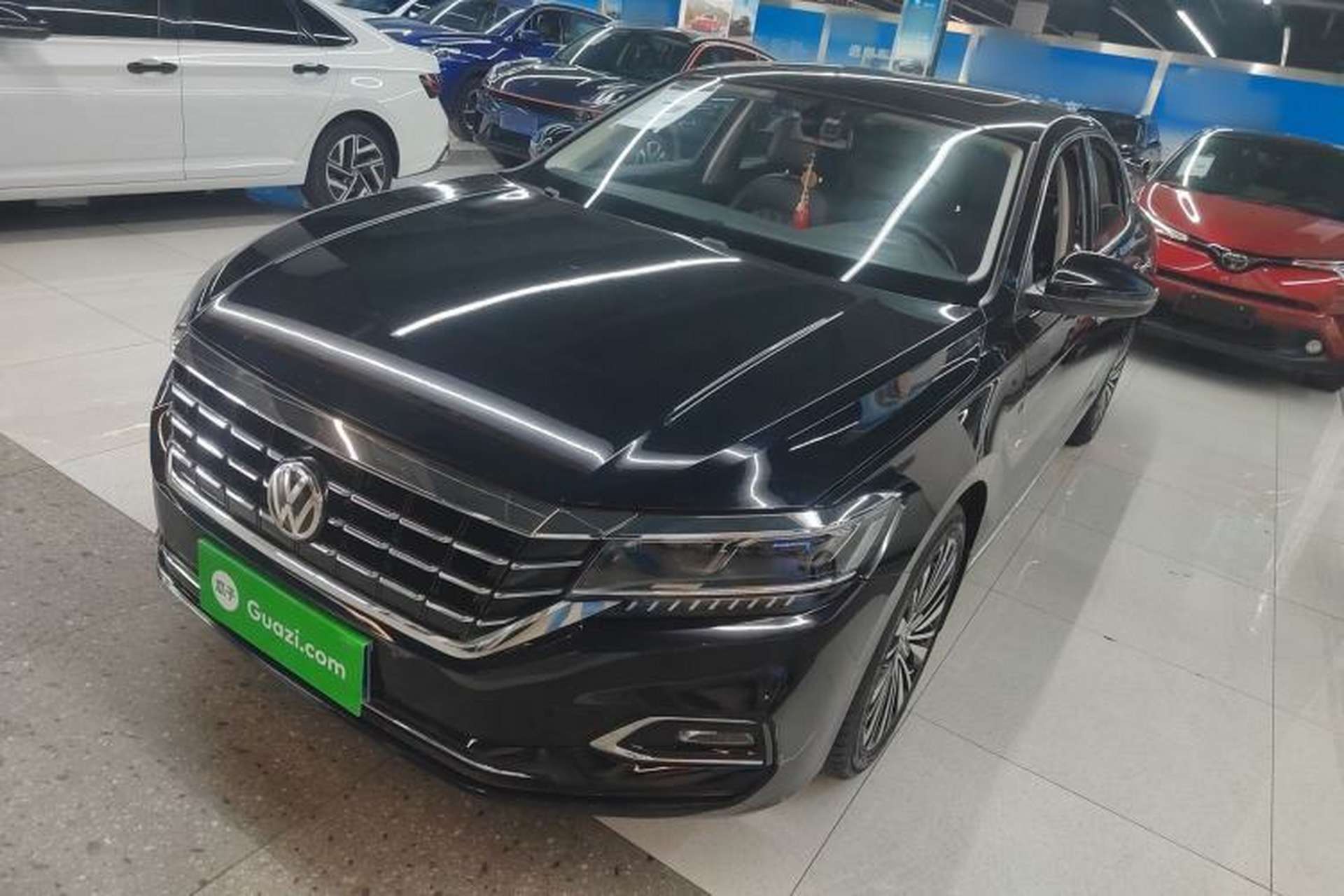Used Volkswagen Passat 2019 330TSI Luxury Edition China VI Standard Front Left 45 Deg