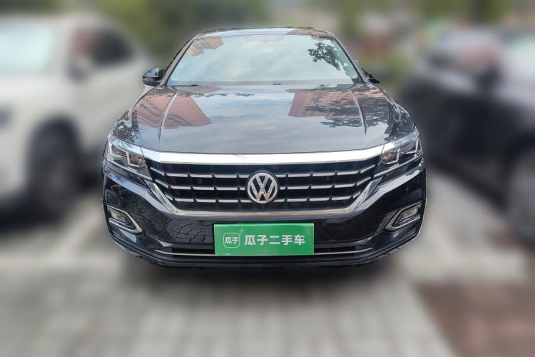 Used Volkswagen Passat 2019 330TSI Elite Edition China VI Front
