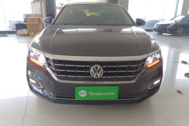 Used Volkswagen Passat 2019 330TSI Luxury Edition China VI Standard Front