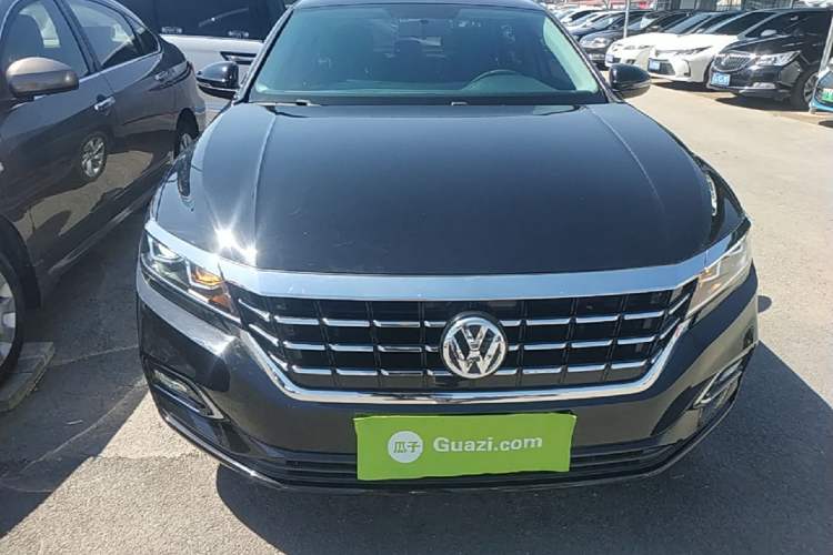 Used Volkswagen Passat 2019 280TSI Business Edition China VI Front