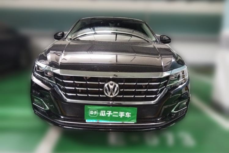 Used Volkswagen Passat 2019 330TSI Prestige Edition China VI Standard Front