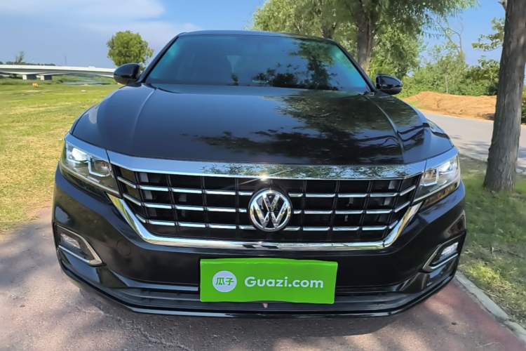 Used Volkswagen Passat 2019 280TSI Business Edition China VI Front