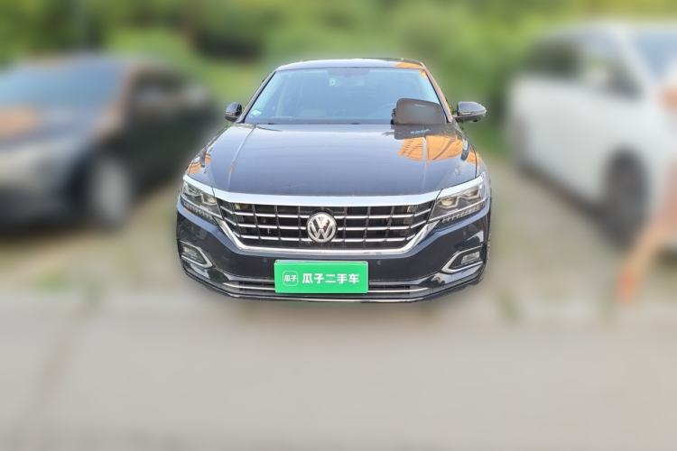 Used Volkswagen Passat 2019 330TSI Luxury Edition China VI Standard Front