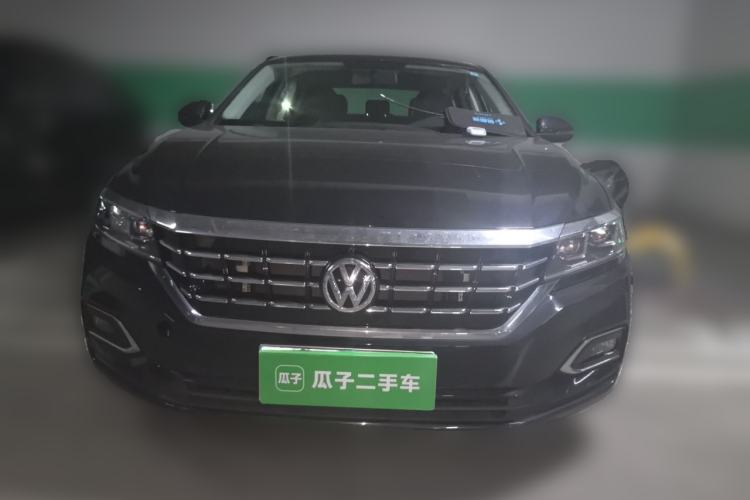 Used Volkswagen Passat 2019 280TSI Business Edition China VI Front