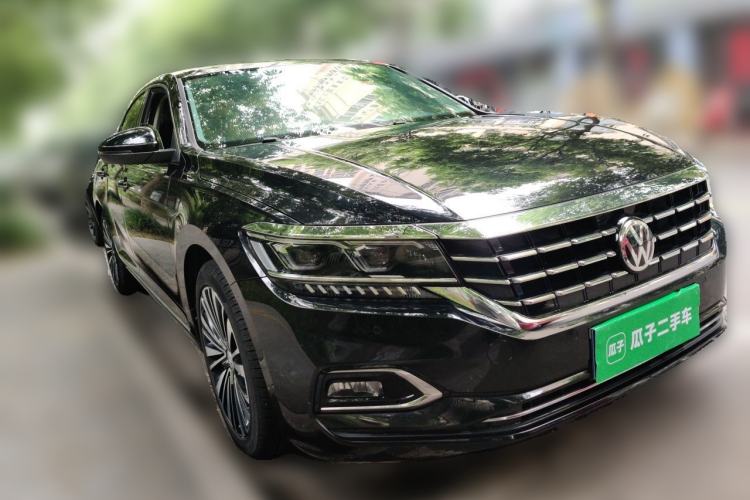 Used Volkswagen Passat 2019 380TSI Luxury Edition China VI Standard Front Right 45 Deg