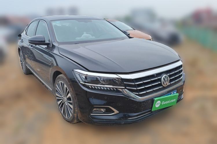 Used Volkswagen Passat 2019 330TSI Luxury Edition China V Standard Front Right 45 Deg