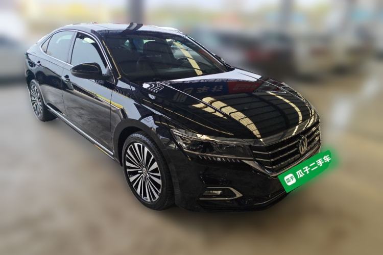Used Volkswagen Passat 2019 330TSI Luxury Edition China VI Standard Front Right 45 Deg