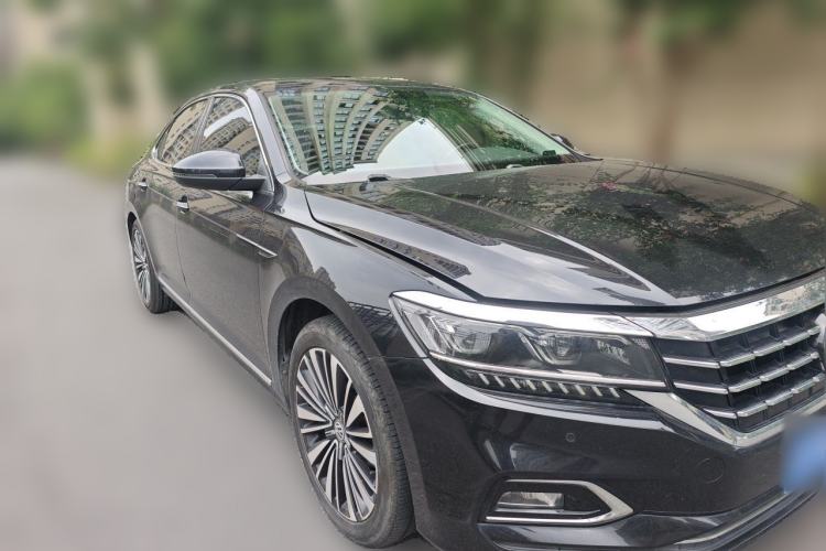 Used Volkswagen Passat 2019 330TSI Luxury Edition China V Standard Front Right 45 Deg