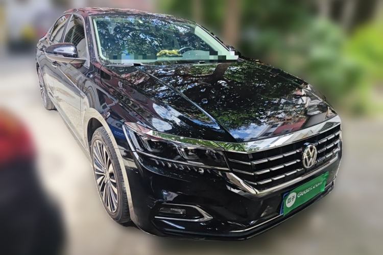 Used Volkswagen Passat 2019 330TSI Luxury Edition China VI Standard Front Right 45 Deg