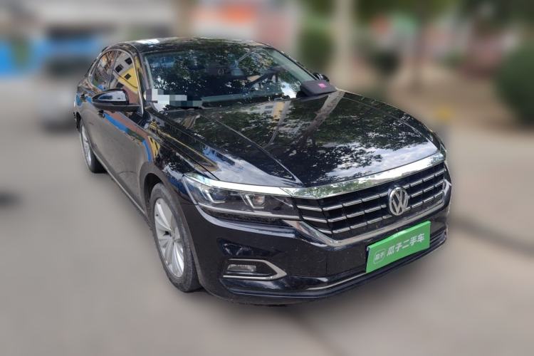 Used Volkswagen Passat 2019 330TSI Elite Edition China VI Front Right 45 Deg