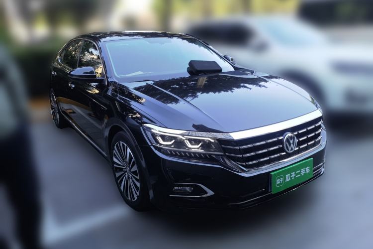 Used Volkswagen Passat 2019 330TSI Luxury Edition China V Standard Front Right 45 Deg