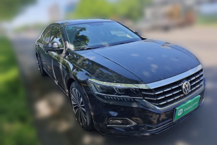 Used Volkswagen Passat 2019 330TSI Luxury Edition China VI Standard Front Right 45 Deg
