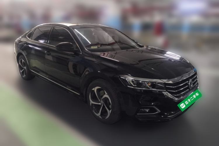 Used Volkswagen Passat 2019 330TSI Elite Edition China VI Front Right 45 Deg