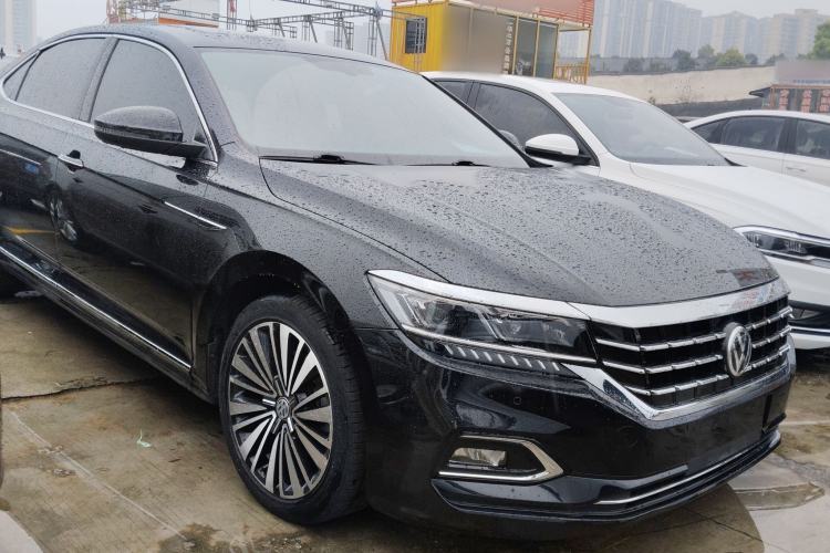 Used Volkswagen Passat 2019 330TSI Luxury Edition China V Standard Front Right 45 Deg