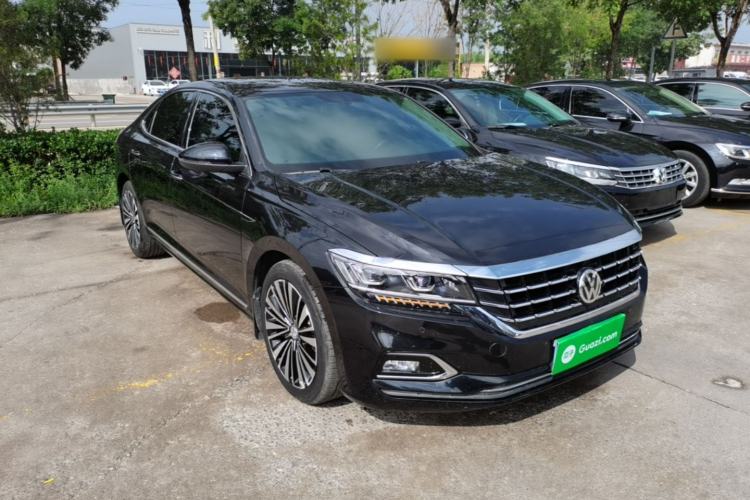 Used Volkswagen Passat 2019 380TSI Luxury Edition China VI Standard Front Right 45 Deg