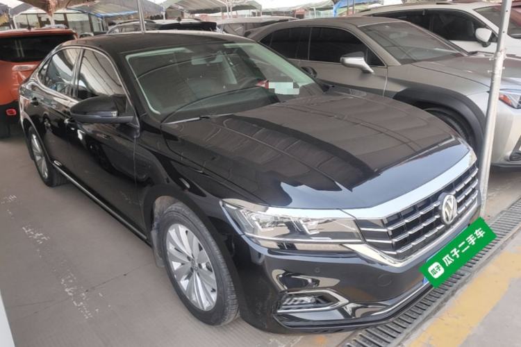 Used Volkswagen Passat 2019 330TSI Elite Edition China VI Front Right 45 Deg