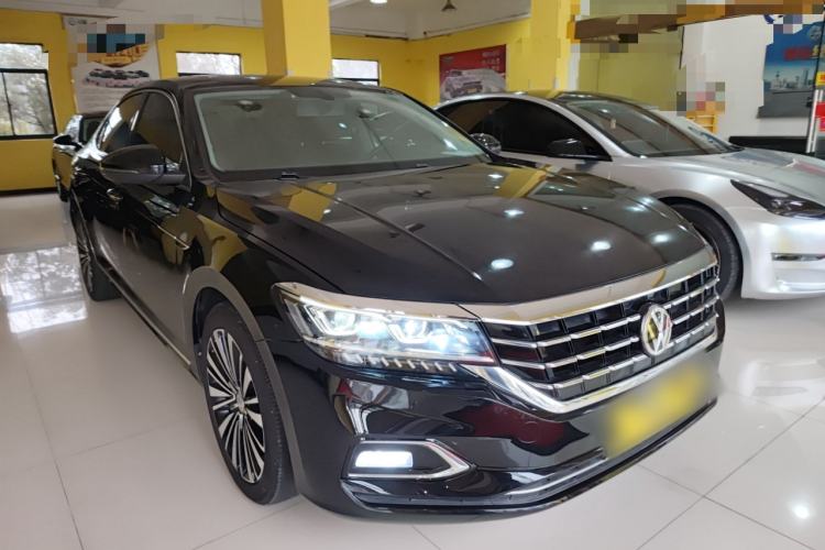 Used Volkswagen Passat 2019 330TSI Luxury Edition China VI Standard Front Right 45 Deg