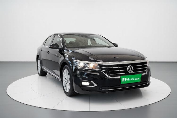 Used Volkswagen Passat 2019 330TSI Elite Edition China VI Front Right 45 Deg