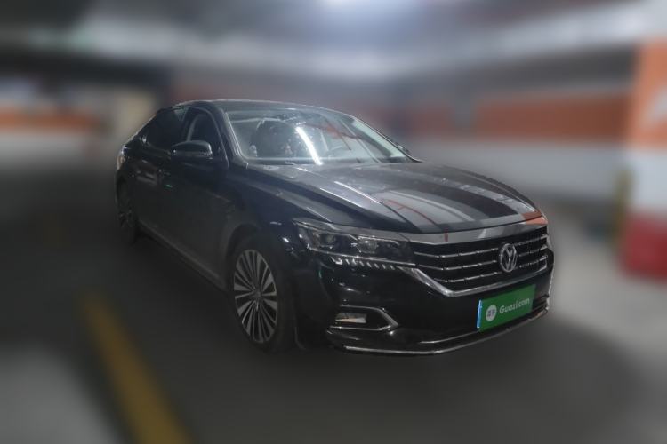 Used Volkswagen Passat 2019 330TSI Luxury Edition China V Standard Front Right 45 Deg