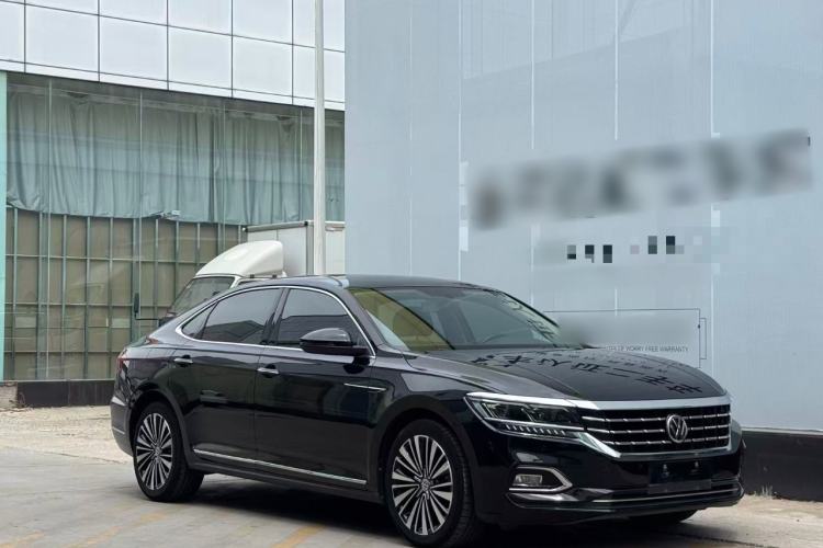 Used Volkswagen Passat 2019 330TSI Luxury Edition China VI Standard Front Right 45 Deg