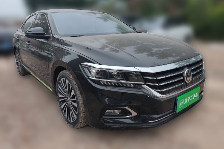 Used Volkswagen Passat 2019 330TSI Luxury Edition China V Standard Front Right 45 Deg