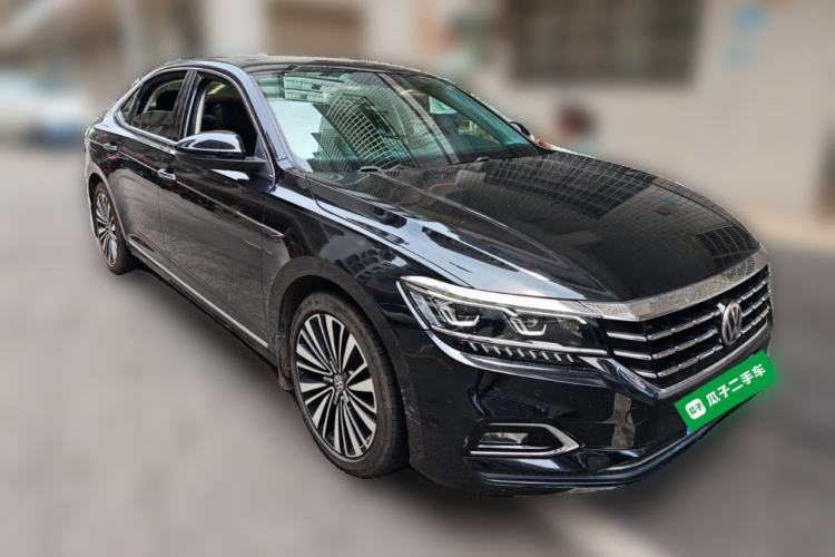 Used Volkswagen Passat 2019 330TSI Luxury Edition China VI Standard Front Right 45 Deg