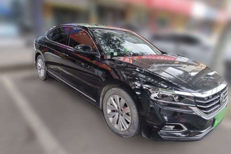 Used Volkswagen Passat 2019 330TSI Elite Edition China VI Front Right 45 Deg