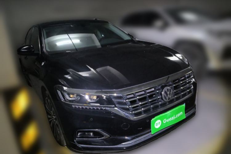 Used Volkswagen Passat 2019 330TSI Luxury Edition China VI Standard Front Right 45 Deg