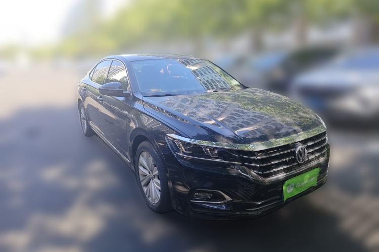 Used Volkswagen Passat 2019 330TSI Elite Edition China VI Front Right 45 Deg