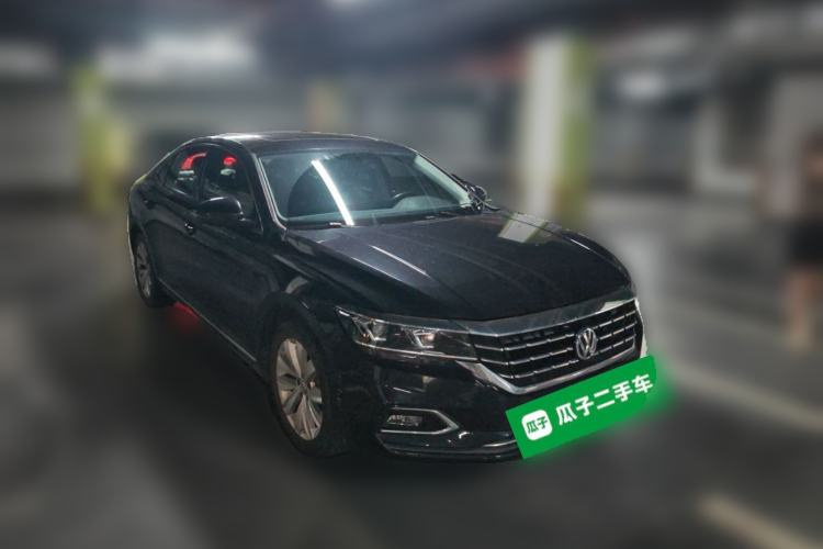 Used Volkswagen Passat 2019 330TSI Elite Edition China VI Front Right 45 Deg
