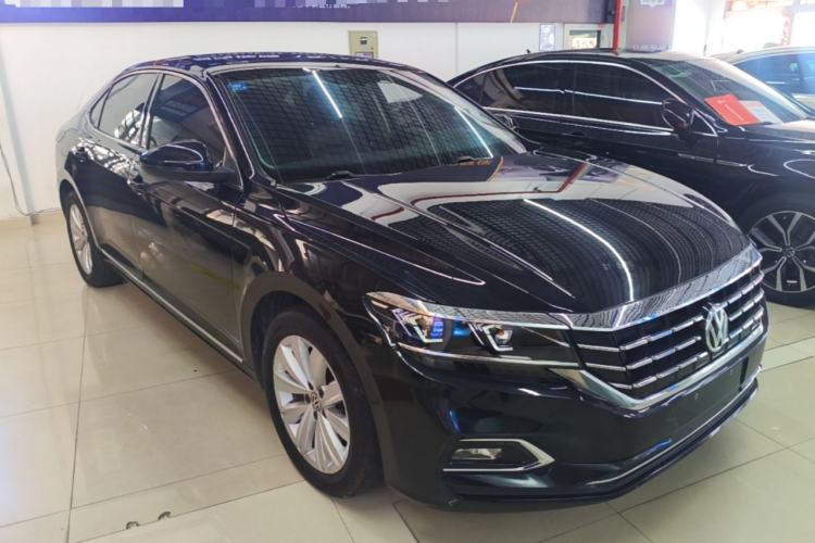 Used Volkswagen Passat 2019 330TSI Elite Edition China VI Front Right 45 Deg