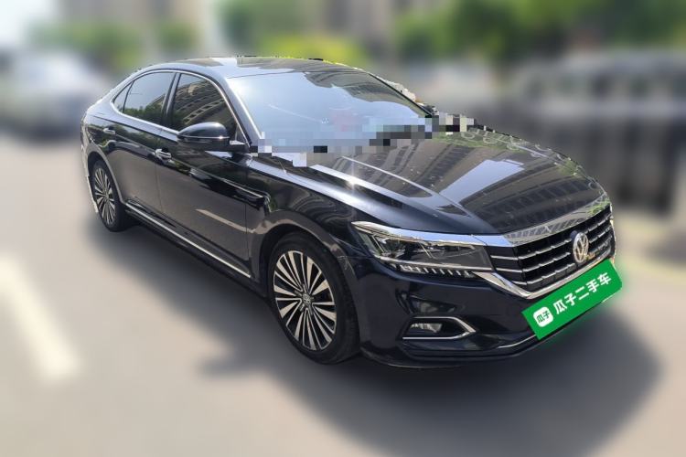 Used Volkswagen Passat 2019 330TSI Luxury Edition China VI Standard Front Right 45 Deg