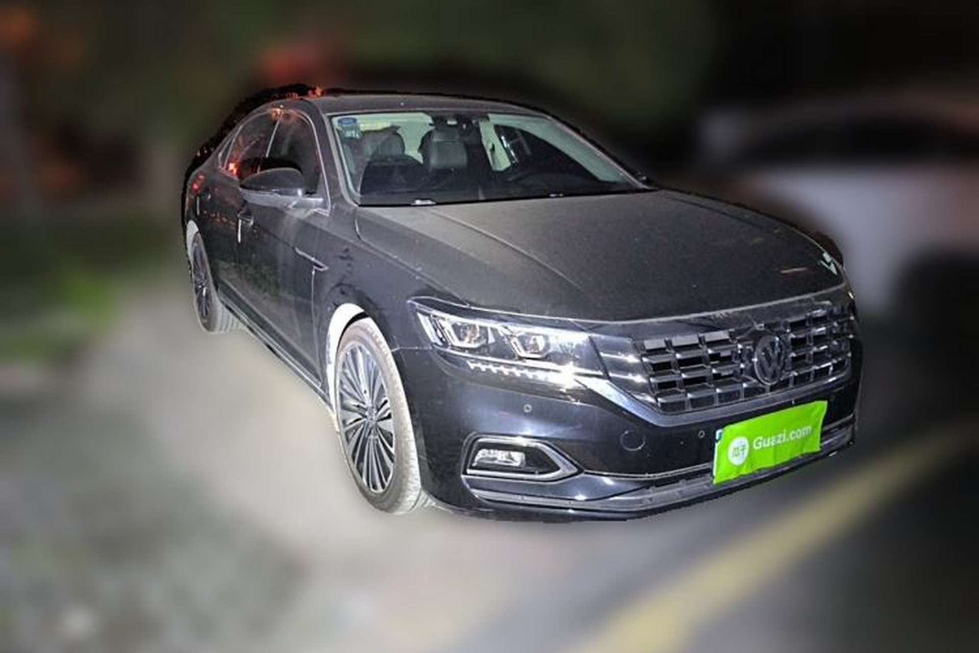 Used Volkswagen Passat 2019 330TSI Luxury Edition China VI Standard Front Right 45 Deg