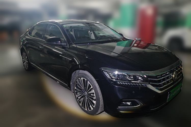 Used Volkswagen Passat 2019 330TSI Luxury Edition China VI Standard Front Right 45 Deg