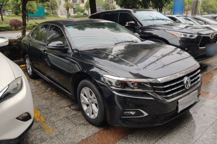 Used Volkswagen Passat 2019 280TSI Business Edition China VI Front Right 45 Deg