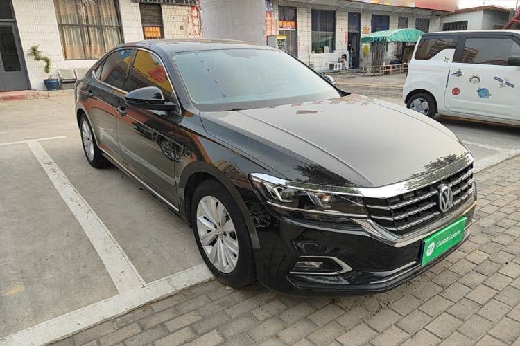 Used Volkswagen Passat 2019 330TSI Elite Edition China VI Front Right 45 Deg