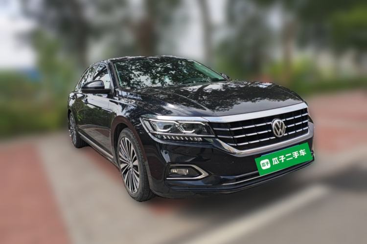 Used Volkswagen Passat 2019 380TSI Luxury Edition China VI Standard Front Right 45 Deg