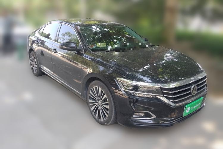 Used Volkswagen Passat 2019 330TSI Luxury Edition China VI Standard Front Right 45 Deg