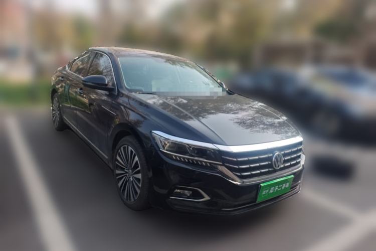 Used Volkswagen Passat 2019 330TSI Luxury Edition China VI Standard Front Right 45 Deg