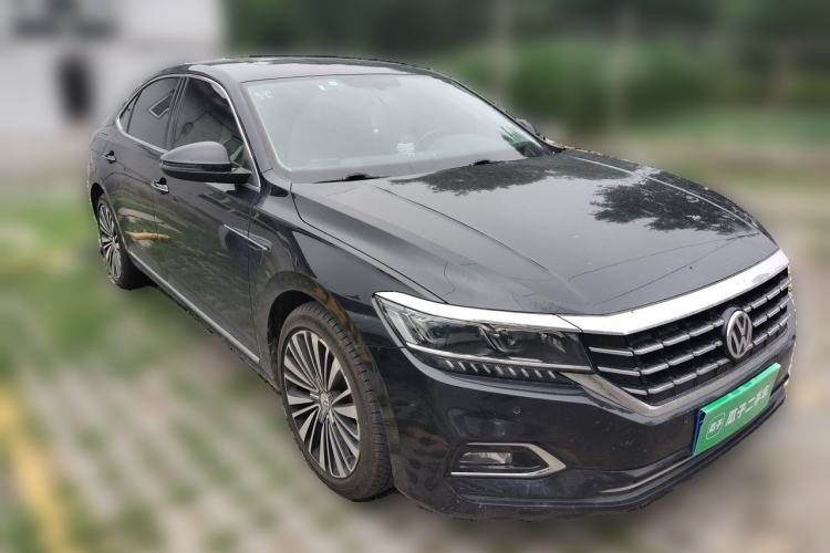 Used Volkswagen Passat 2019 330TSI Luxury Edition China VI Standard Front Right 45 Deg