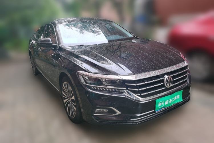 Used Volkswagen Passat 2019 330TSI Luxury Edition China VI Standard Front Right 45 Deg