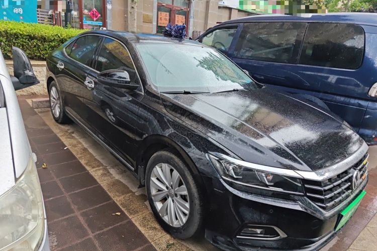 Used Volkswagen Passat 2019 330TSI Elite Edition China VI Front Right 45 Deg