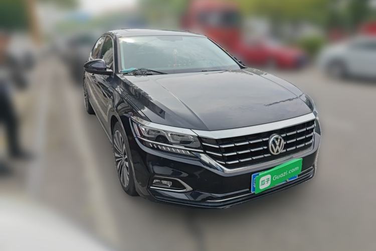 Used Volkswagen Passat 2019 330TSI Luxury Edition China VI Standard Front Right 45 Deg