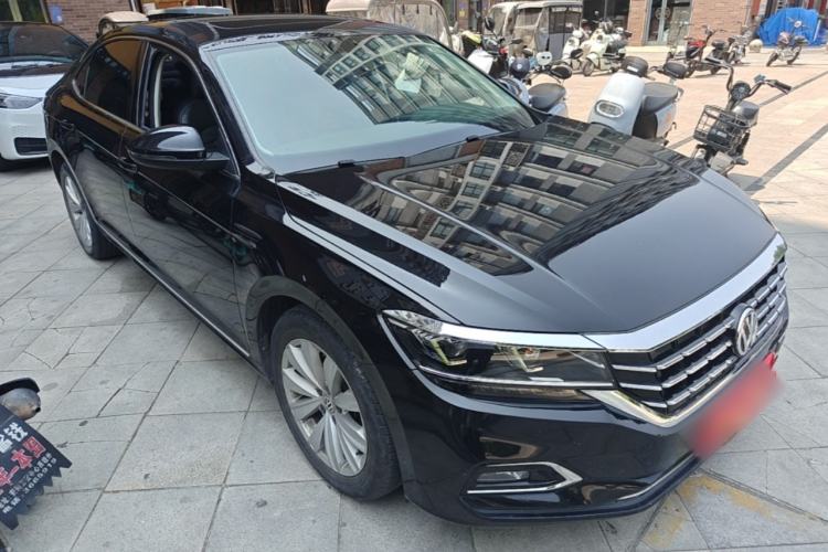 Used Volkswagen Passat 2019 330TSI Elite Edition China VI Front Right 45 Deg